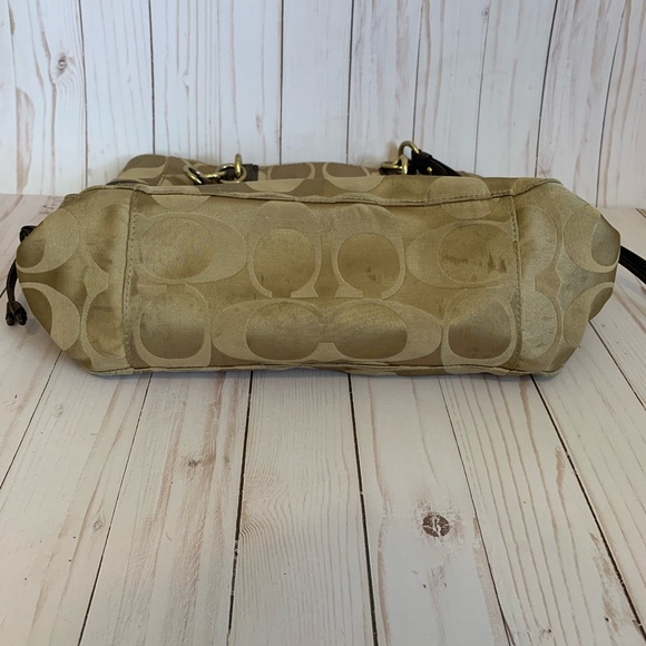 Tan monogram Coach shoulder bag - Picture 4 of 6